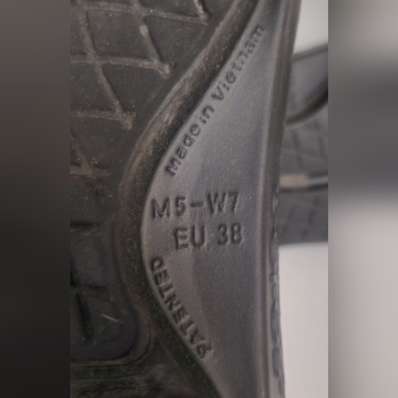 OOFOS Iridescent Slide Sandals - Black with Blue/Purple Sheen - Picture 8 of 8